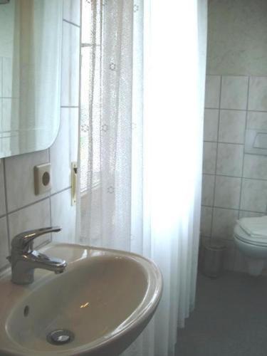 Hotel Adler Айхельберг Экстерьер фото